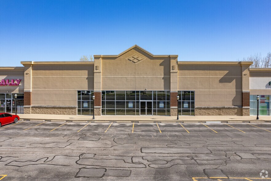 More Photos Of 712-814 Crossings Rd, Sandusky Unknown For Lease