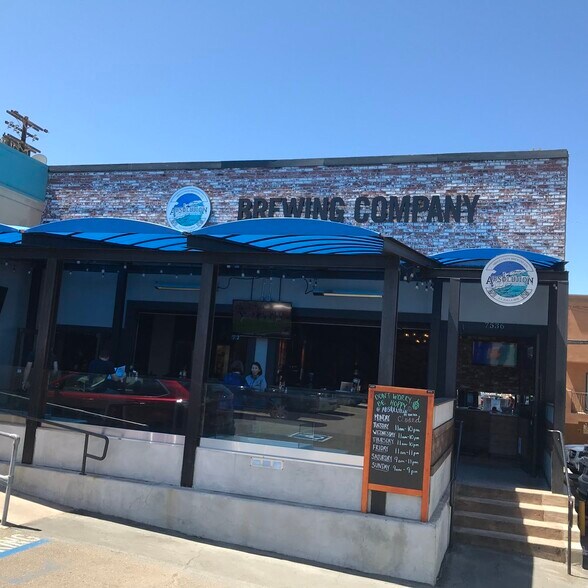 More Photos Of 7536 Fay Ave, La Jolla Restaurant For Lease