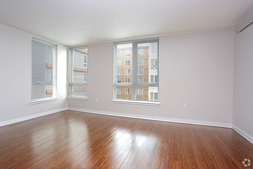 More Photos Of 13280 Linden Ave N, Seattle Apartments For Lease