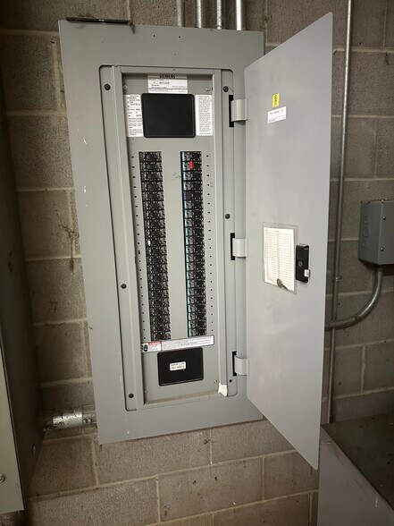 More Photos Of 1233 Tenaha St, Center Unknown For Lease