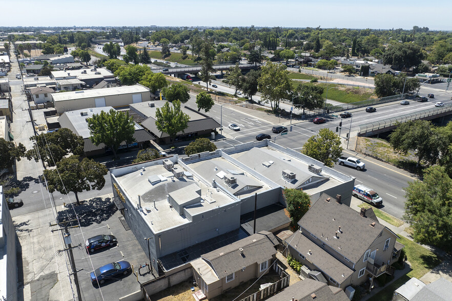 More Photos Of 601-611 H St, Modesto Storefront For Sale