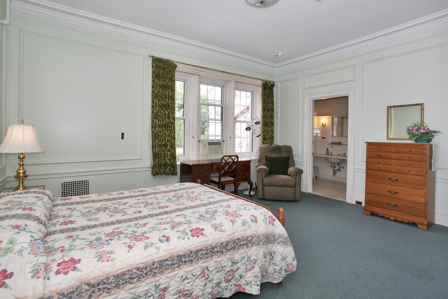More Photos Of 150 Sister Servants Ln, Sloatsburg Lodge Meeting Hall For Sale