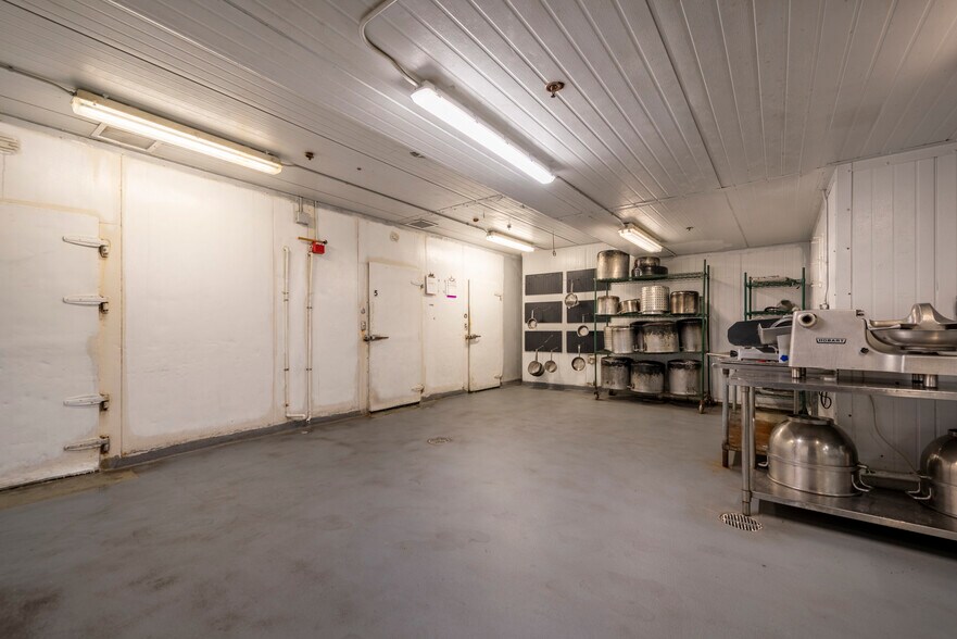 More Photos Of 5150 N State Road 7, North Lauderdale Refrigeration Cold Storage For Lease