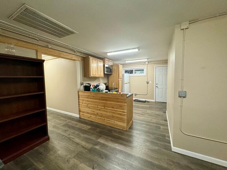 More Photos Of 715 N Kanawha St, Beckley Freestanding For Lease