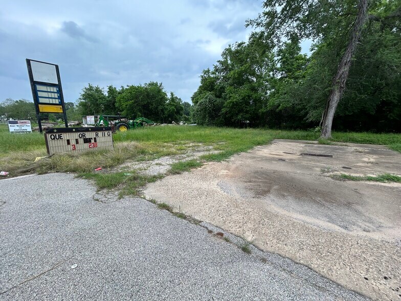 More Photos Of 200 N Frankston Hwy, Frankston Convenience Store For Sale