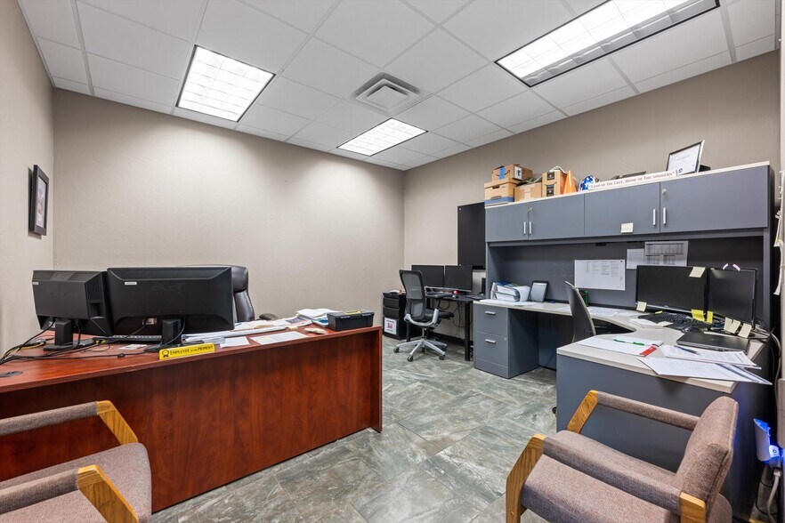 More Photos Of 12400 S Sunnylane Rd, Moore Manufacturing For Lease