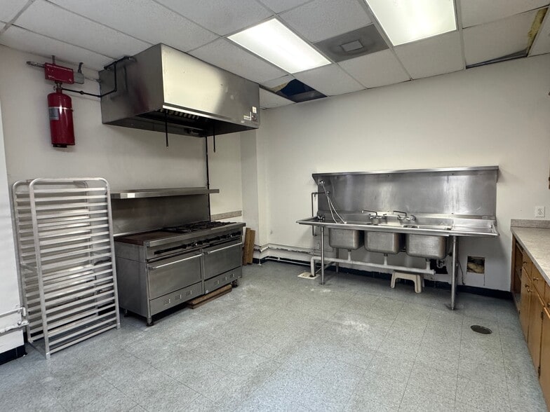 More Photos Of 2662 Thompson Mill Rd, Buford Religious Facility For Sale