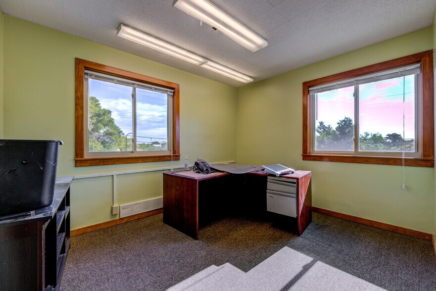 More Photos Of 800 N 42nd Ave, Minneapolis Medical For Lease