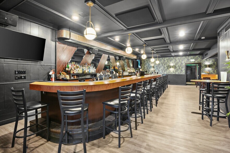More Photos Of 516 S Park St, Madison Apartments For Sale
