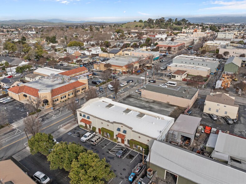 More Photos Of 829 San Benito St, Hollister Office For Sale