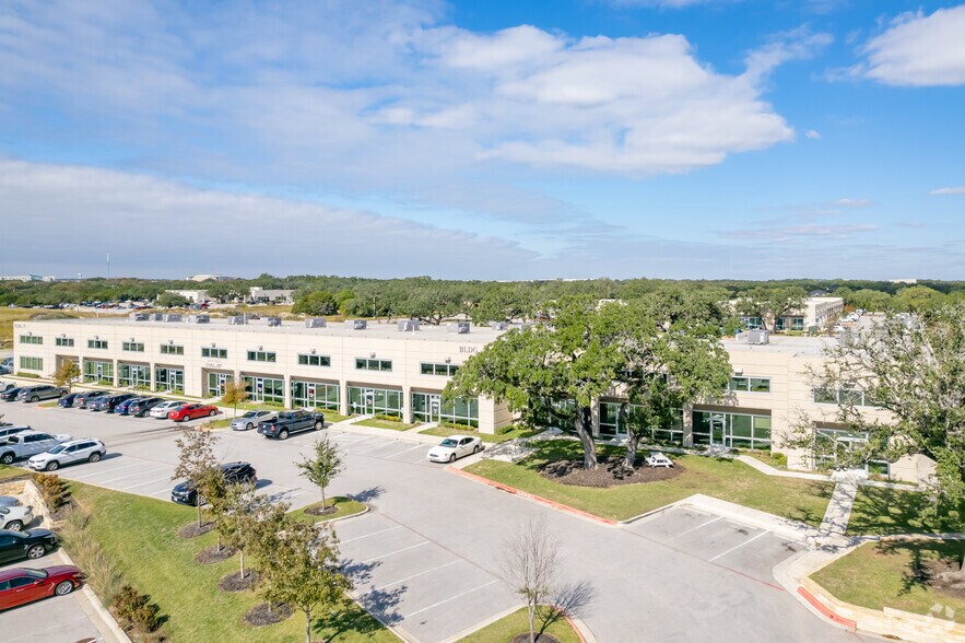 More Photos Of 1320 Arrow Point Dr, Cedar Park Unknown For Lease