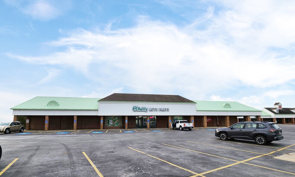 More Photos Of 25001-25099 Center Ridge Rd, Westlake Storefront For Lease