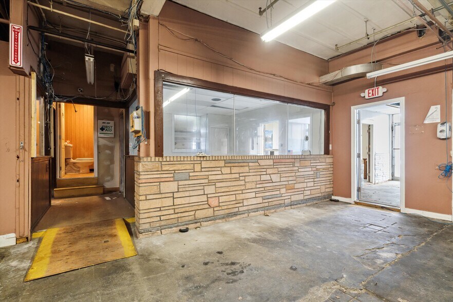 23 Farrar St, Lynn, MA 01901 Warehouse For Sale