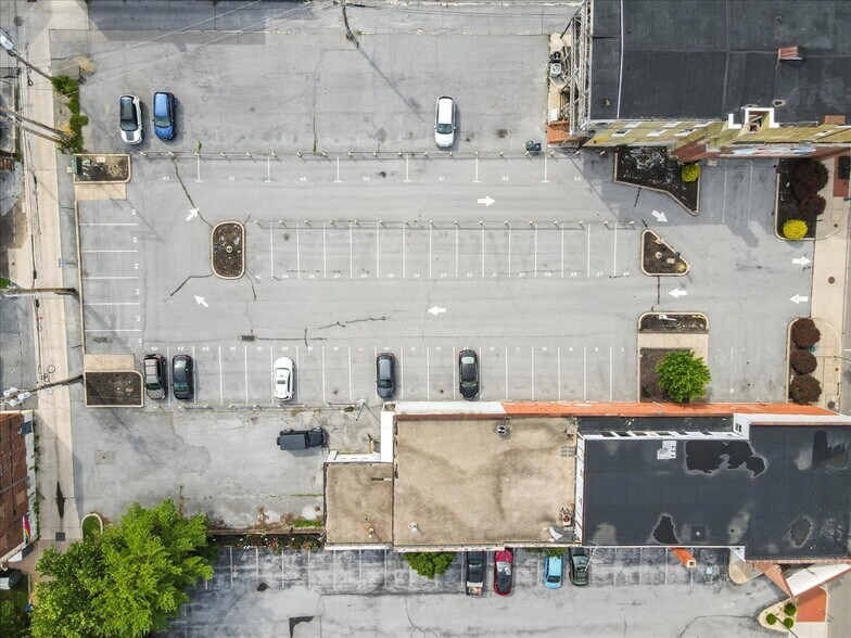 More Photos Of 82 W Washington St, Hagerstown Office For Sale