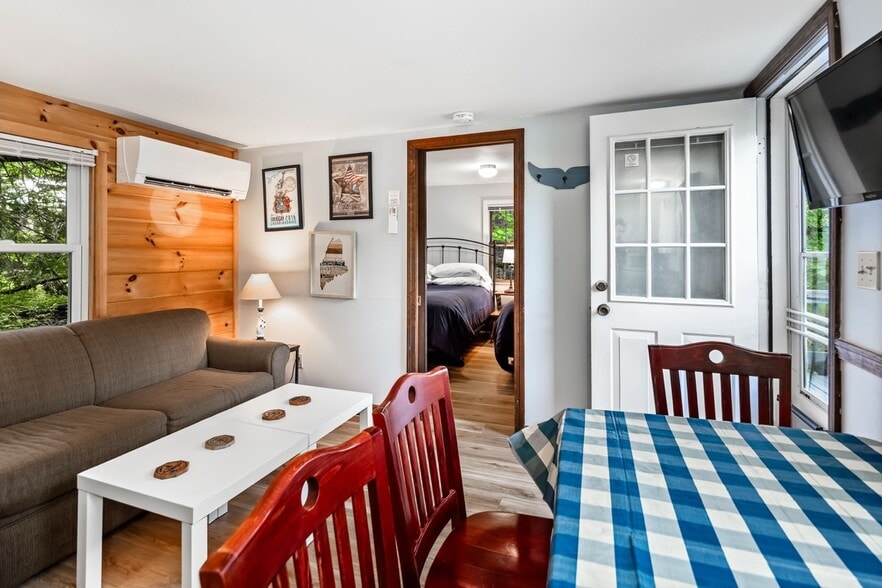 More Photos Of 2076 Atlantic Hwy, Lincolnville Hotel For Sale