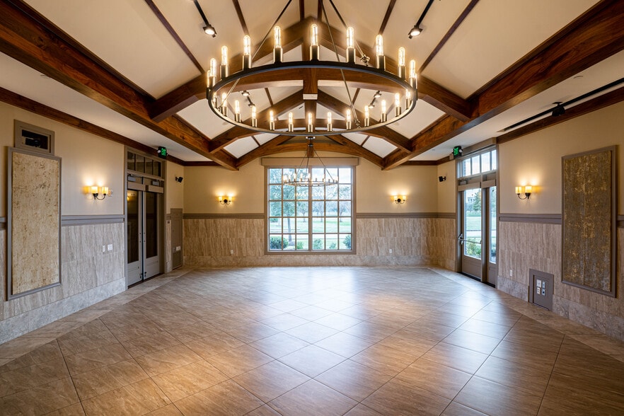 More Photos Of 16555 Creek Bend Dr, Sugar Land Freestanding For Sale