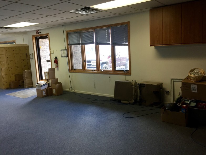 More Photos Of 3461 E North Union Rd, Bay City Office For Lease