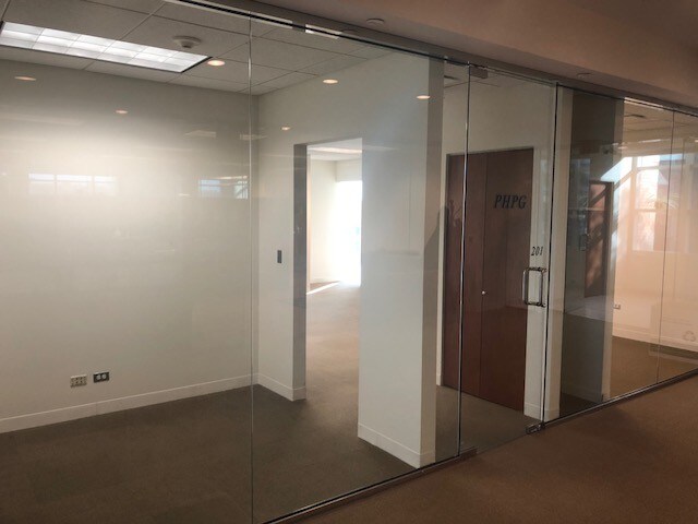 More Photos Of 1725 N McGovern St, Highland Park Medical For Lease