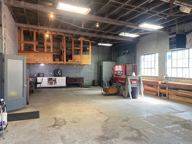 More Photos Of 301 N Washington Ave, Wellington General Retail For Sale