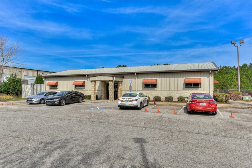 More Photos Of 1950 International Ct, Grovetown Office For Sale