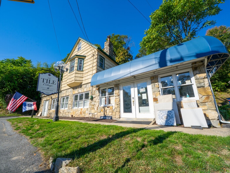 More Photos Of 544 US-6, Mahopac General Retail For Sale