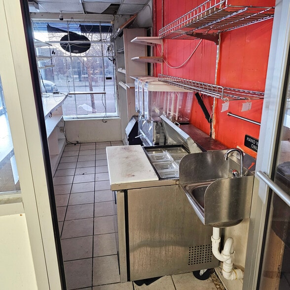 More Photos Of 5307 York Rd, Baltimore Storefront Retail Residential For Sale