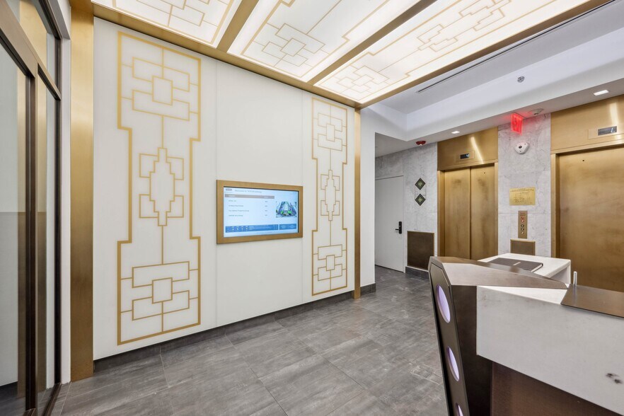 More Photos Of 1674 Broadway, New York Office For Lease