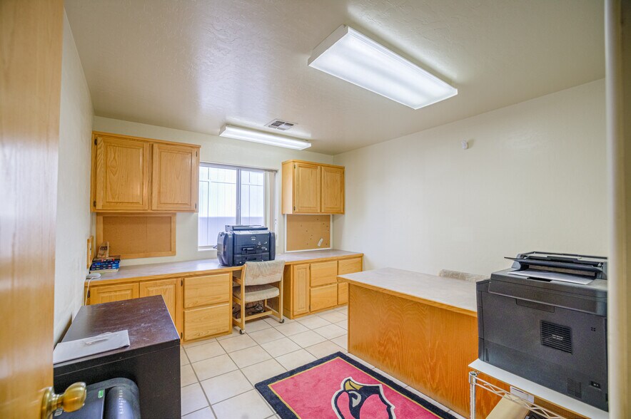 More Photos Of 2227 S Coconino Dr, Apache Junction Warehouse For Sale