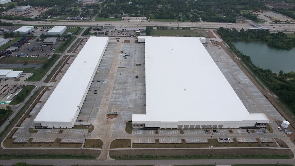 More Photos Of 14650 Levey Ln, Pearland Unknown For Lease