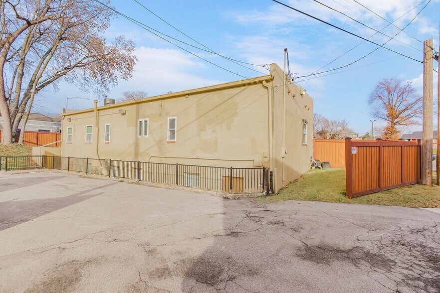 More Photos Of 1022 19th St, Kansas City Office Residential For Sale