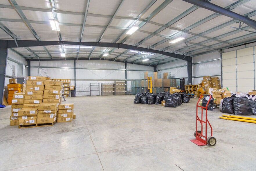 More Photos Of 405 Enterprise St, Longview Warehouse For Sale