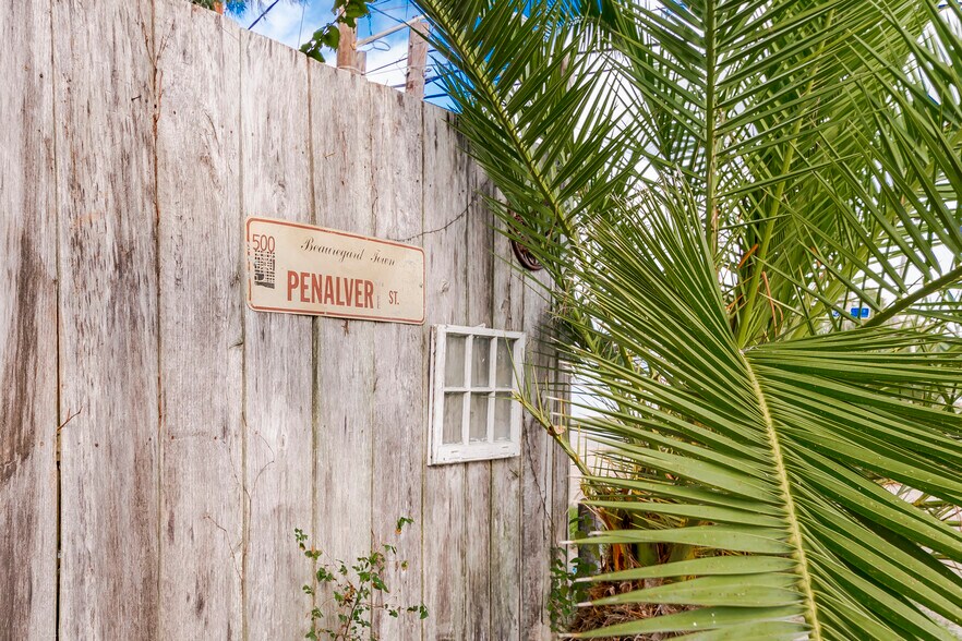 More Photos Of 2008 North St, Baton Rouge Office For Sale