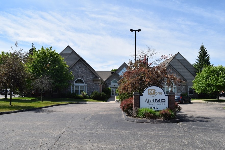 Primary Photo Of 38935 Ann Arbor Rd, Livonia Medical For Lease