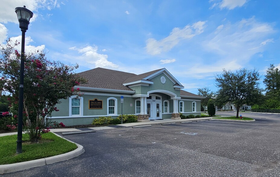 Primary Photo Of 13019 W Linebaugh Ave, Tampa Medical For Lease