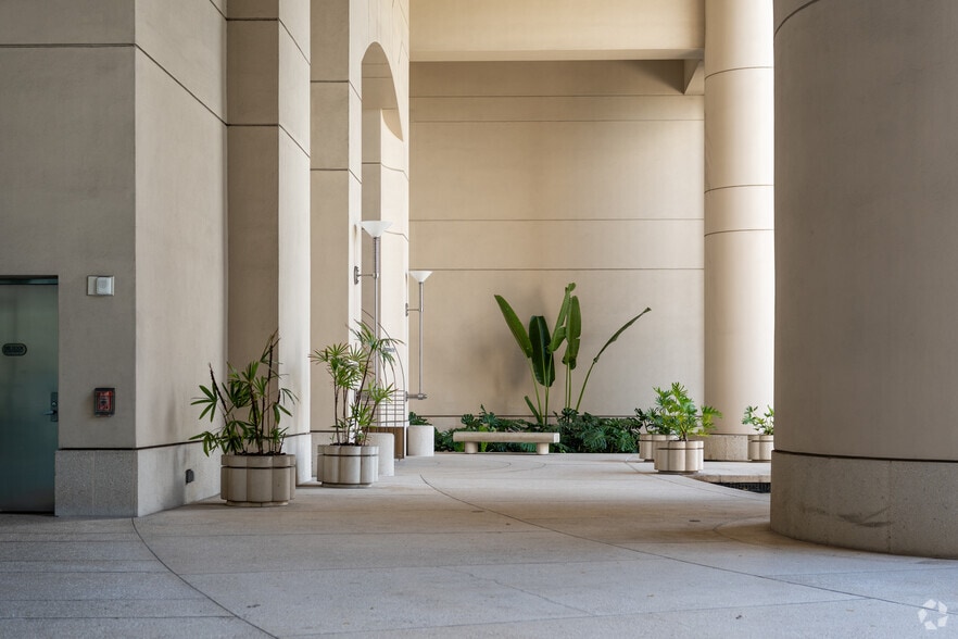 More Photos Of 55 Merchant St, Honolulu Office For Lease