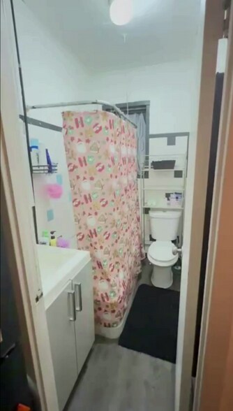 More Photos Of 92-18 Liberty Ave, Ozone Park Storefront Retail Residential For Sale