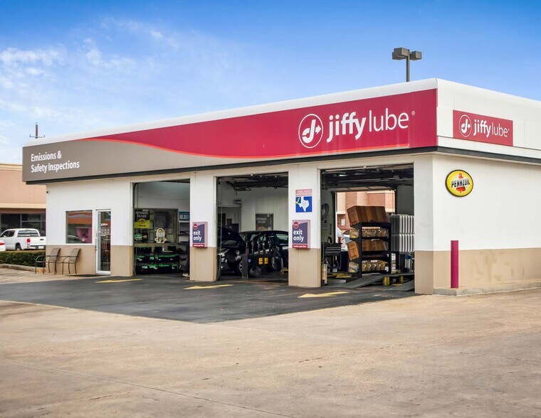 Primary Photo Of 4835 Louetta Rd, Spring Auto Repair For Sale