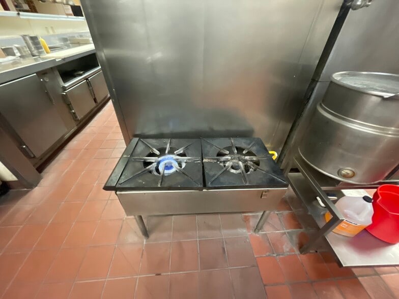 More Photos Of 111 E March Ln, Stockton Hotel For Lease