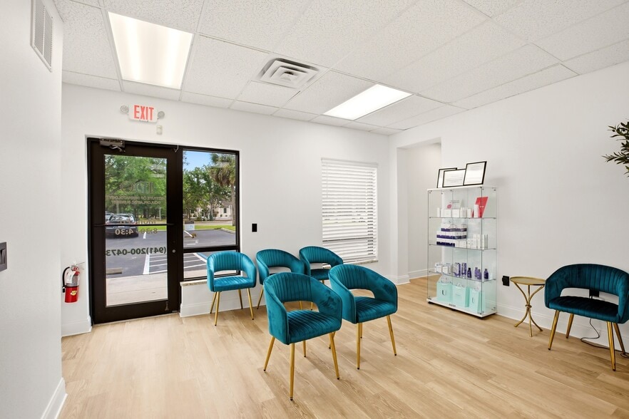 More Photos Of 5266 Office Park Blvd, Bradenton Medical For Lease