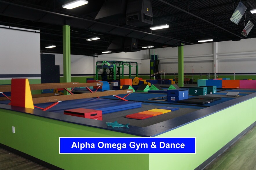 More Photos Of 11710 Broadway St, Pearland Unknown For Lease