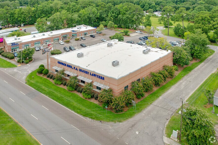 More Photos Of 7053 Rivers Ave, Charleston Office For Sale