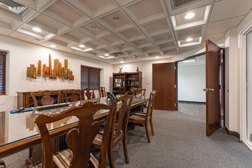 More Photos Of 1900 NE 36th St, Oklahoma City Office For Sale