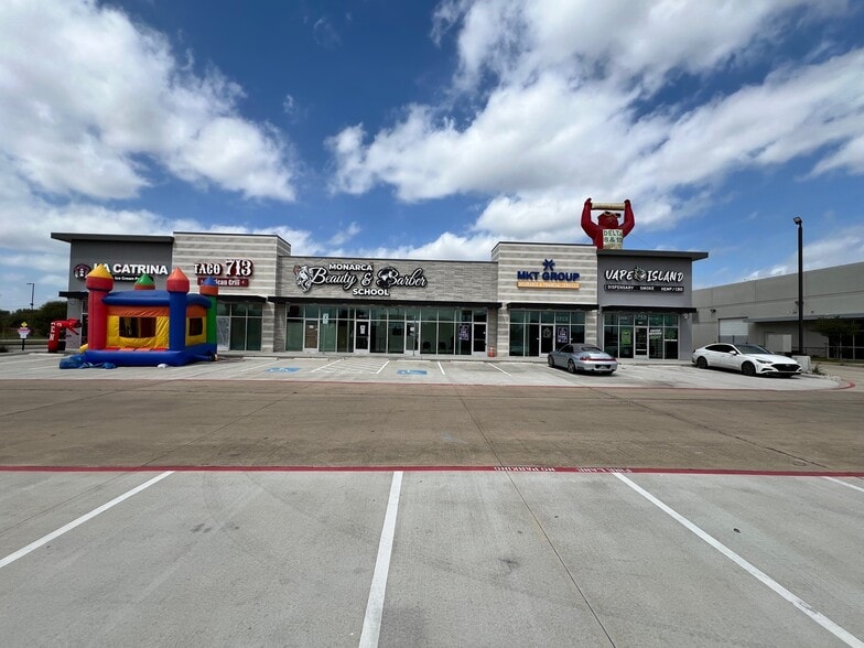 More Photos Of 6324 West, Houston Storefront Retail Office For Lease