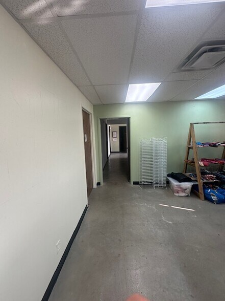 More Photos Of 7726 N Owasso Expy, Owasso Warehouse For Lease