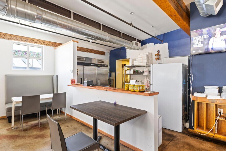 More Photos Of 4500 N 12th St, Phoenix Restaurant For Sale