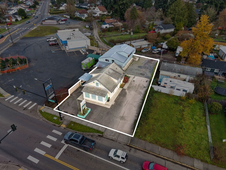 Primary Photo Of 1017 W Main St, Centralia Flex For Sale