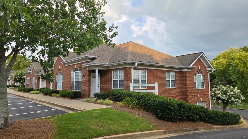 More Photos Of 3883 Rogers Bridge Rd, Duluth Office For Lease