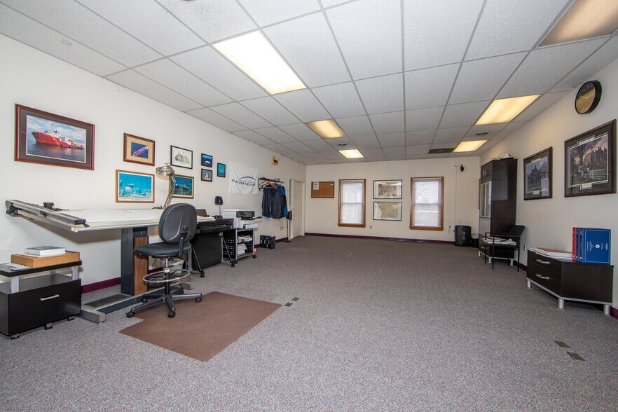 More Photos Of 6501 Mechanicsville Tpke, Mechanicsville Office For Lease