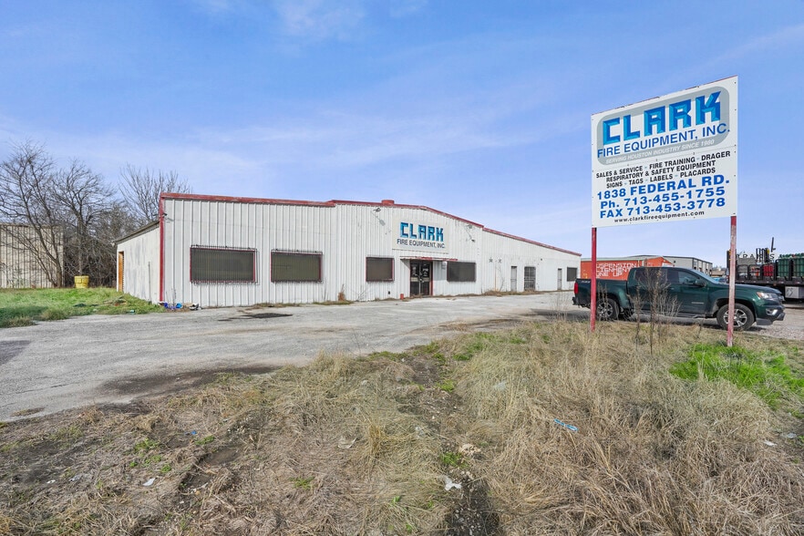 More Photos Of 1838 Federal Rd, Houston Warehouse For Sale