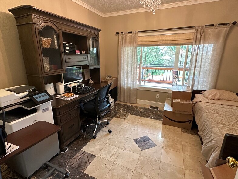 More Photos Of 13013 SE Rivercrest Dr, Vancouver Healthcare For Sale